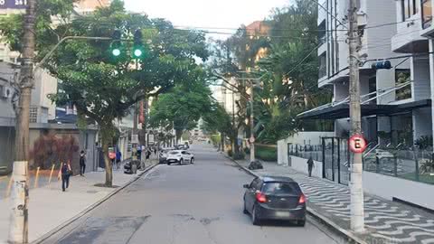 Agentes da CET irão auxiliar na fluidez do trânsito na via - Imagem: Prefeitura de Santos