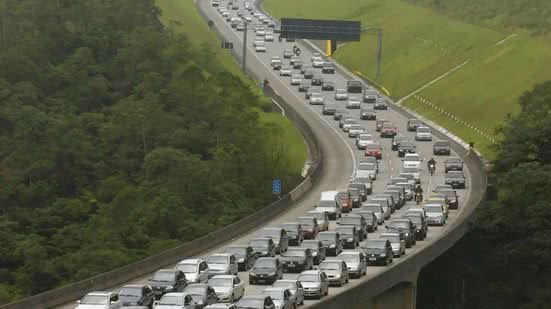 Ecovias trabalha intensamente em cronograma para a terceira pista, visando melhorar a mobilidade na Baixada Santista e Vale do Ribeira - Imagem: Arquivo A Tribuna