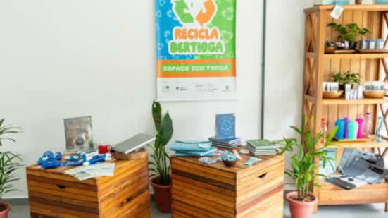 Troque 1 kg de embalagens plásticas por duas moedas humanitárias no Espaço Eco Troca - Imagem: Reprodução/ PMB